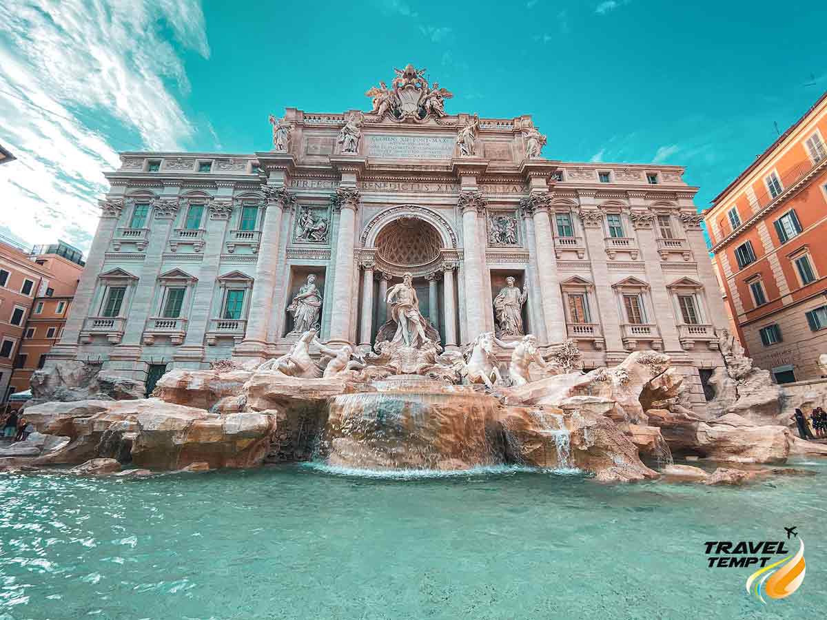 Attractions-In-Rome-Trevi Fountain
